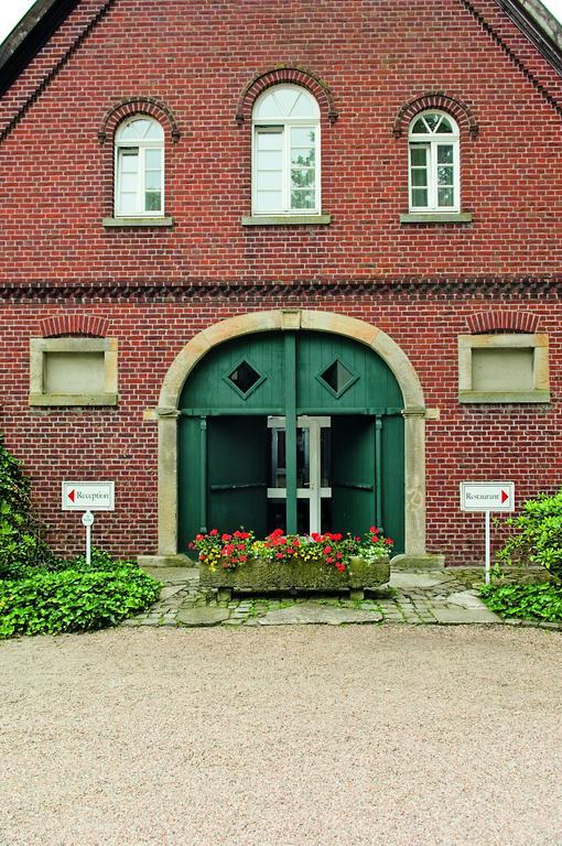 Hotel Eichenhof Гревен Экстерьер фото